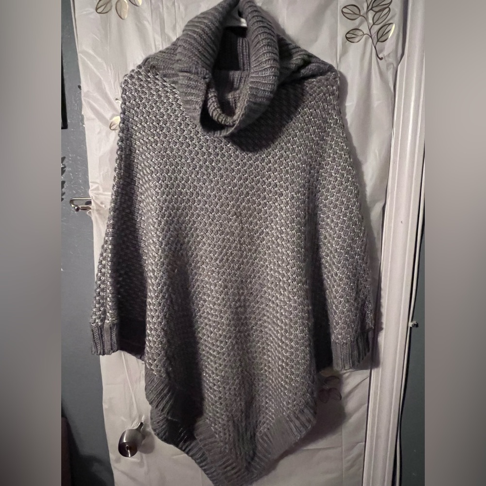 Calvin Klein Gray Knit Cowl Neck Poncho Sweater – Cozy & Stylish